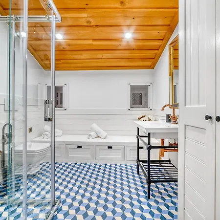 The Sukabagi House * 阿拉尼亚